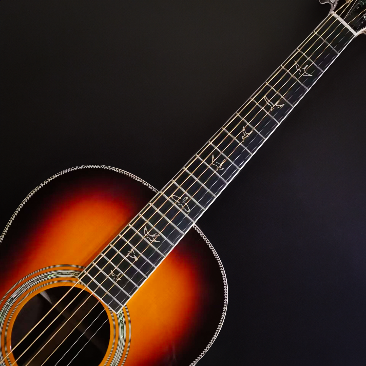 Die BG Custom: 12-Bund Single 0 Form handgefertigte Gitarre mit Schwalbenschwanz-Verbindung.