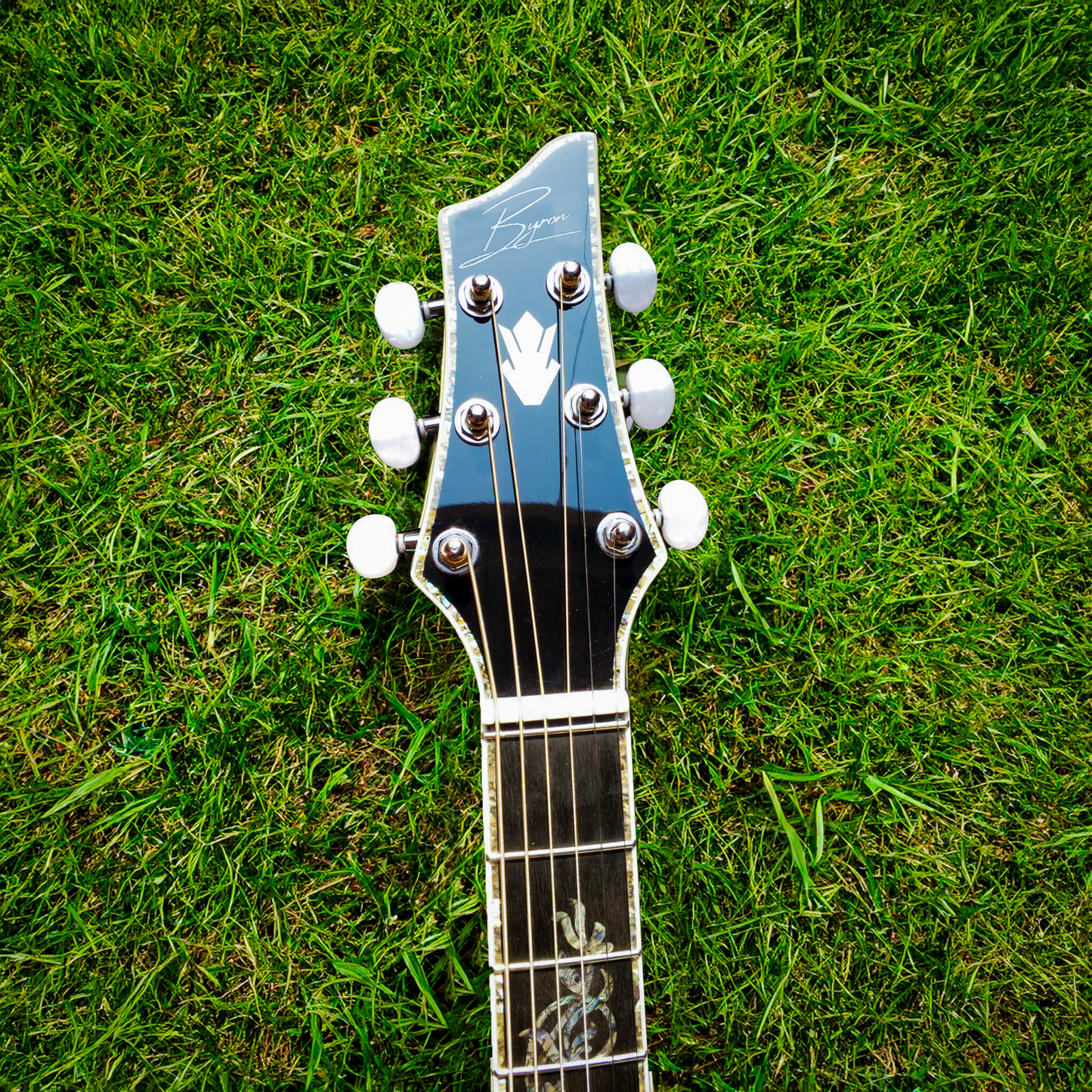 Die Gone Covid-19 Jumbo Blue Ocean handgefertigte Gitarre