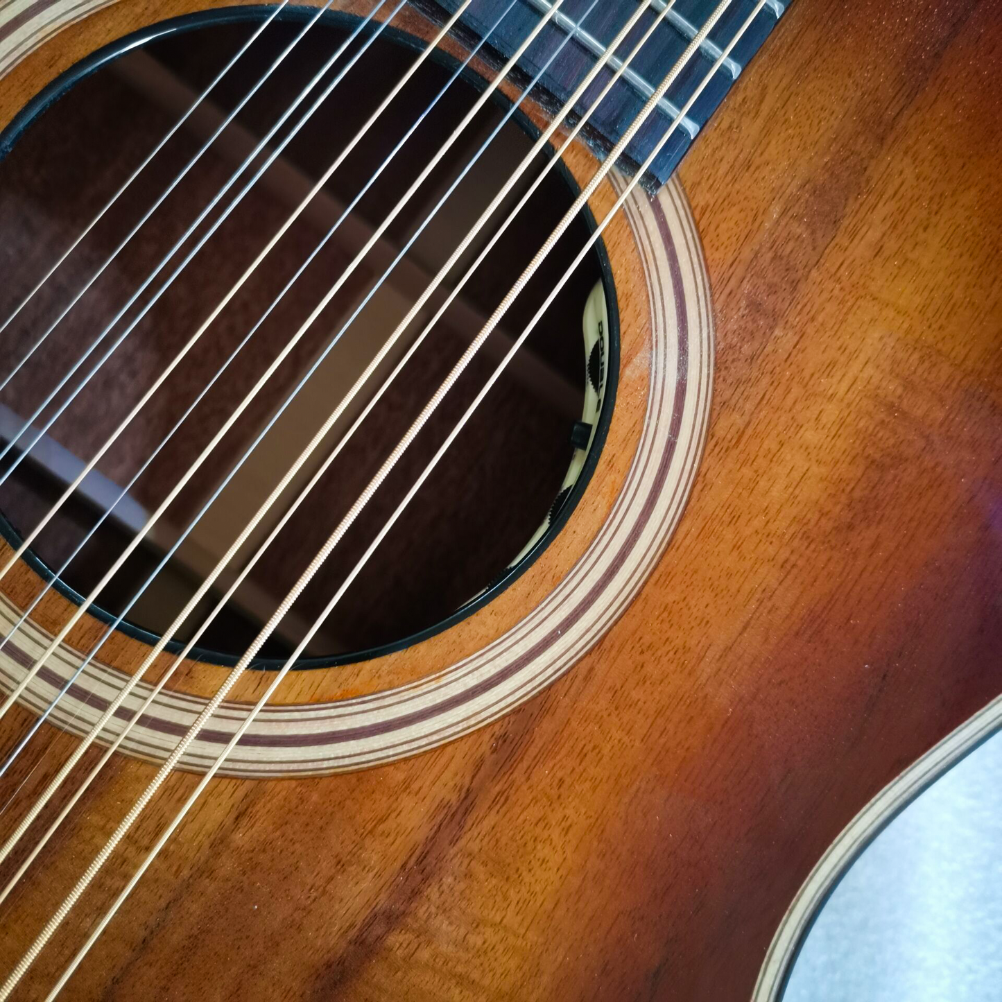 Byron 12-saitige Koa-Gitarre für Linkshänder 12-saitige Linkshänder-Gitarre mit Cutaway