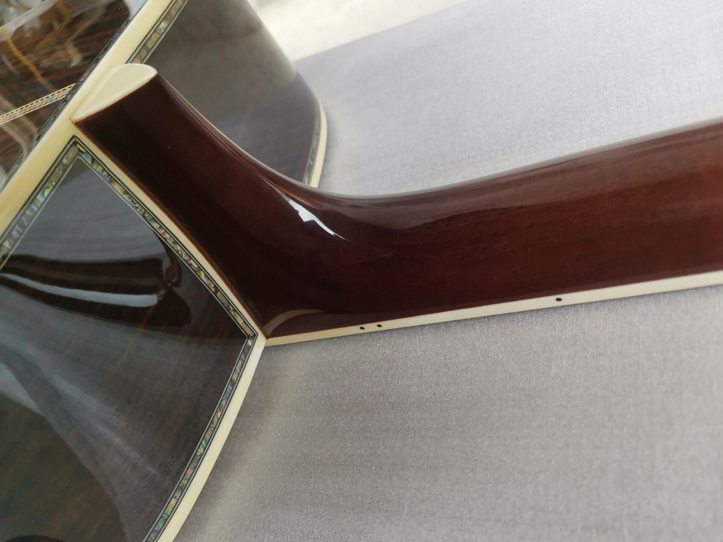 Die Mike Longworth Gedenkedition Akustikgitarre Dreadnought