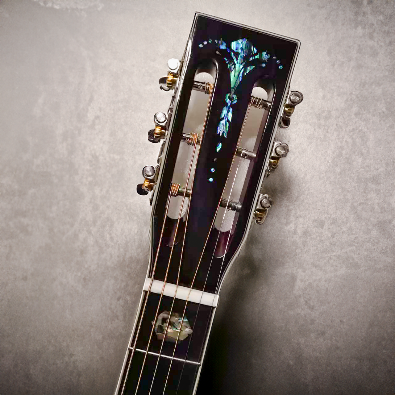 Byron 6-String Parlor Guitar with Open Headstock BY-O28N-S