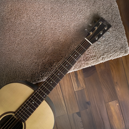 Adirondack Spruce & Rosewood Slope Shoulder Acoustic Guitar