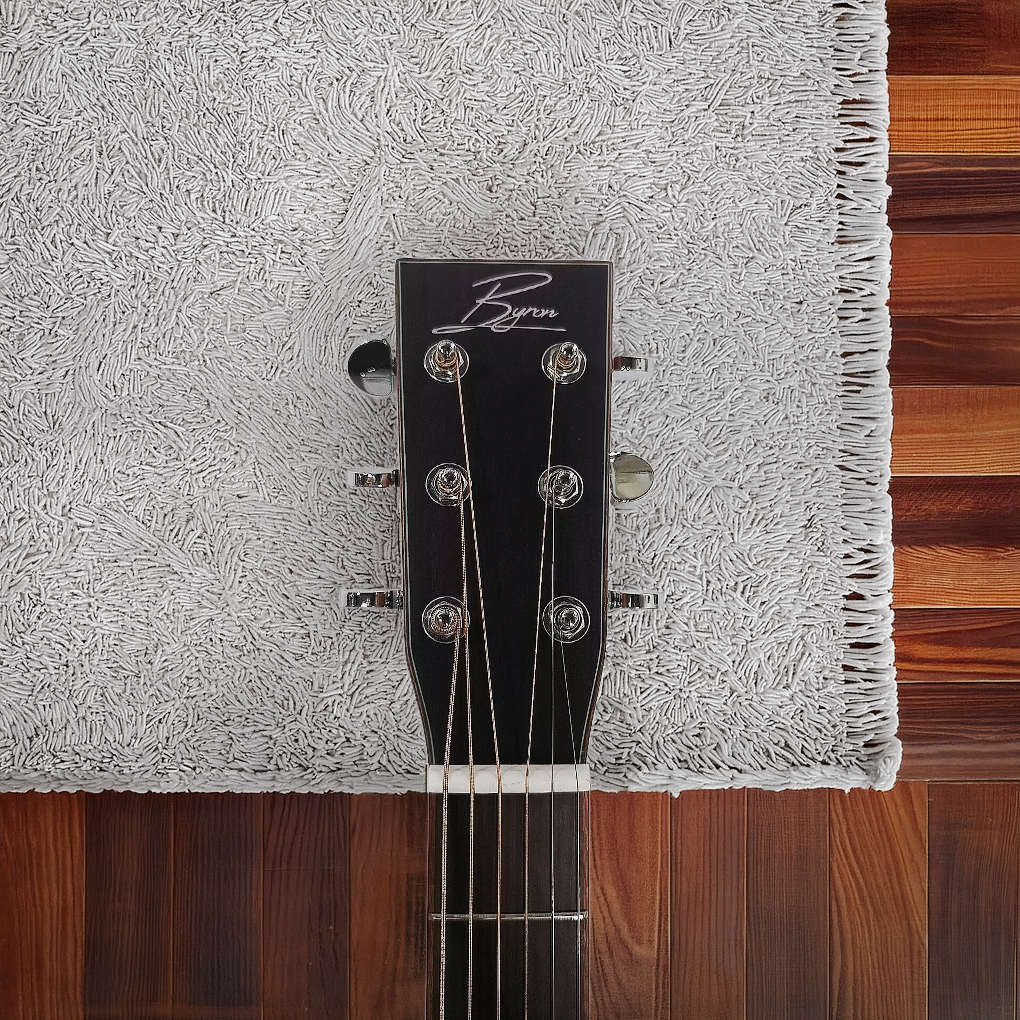 Adirondack Spruce & Rosewood Slope Shoulder Acoustic Guitar