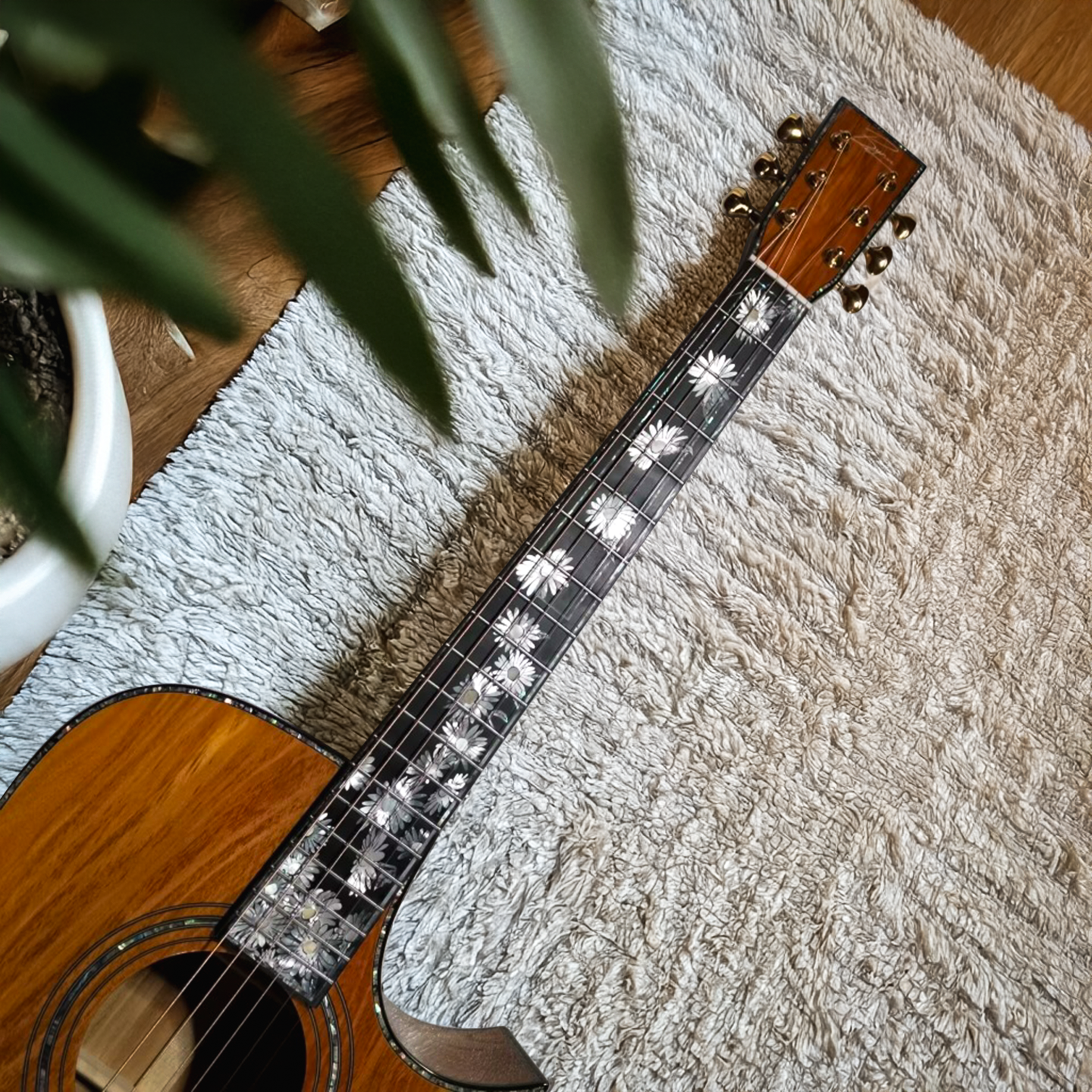 Byron The Olivier Dreadnought Olive Wood Guitar with Armrest & Leg Rest