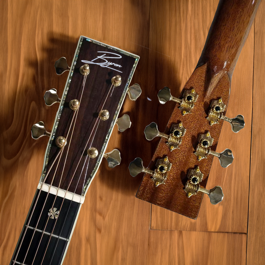 Byron Handgefertigte OM Santa Überarbeitete Custom-Gitarre