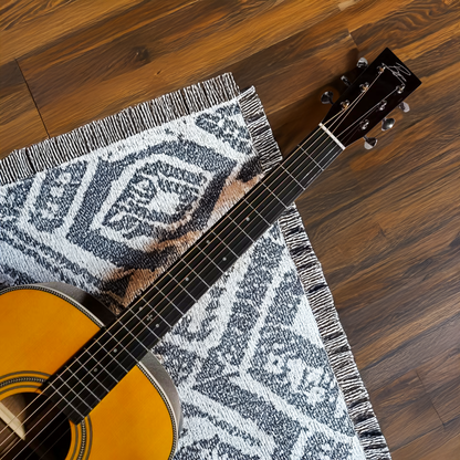 Byron BY-OM28 000-14 Fret Acoustic Guitar