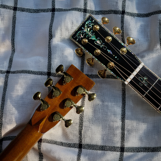 Byron Custom Dreadnought Gitarre – The Nui Lua Koa (Vollmassives 5A Koa)